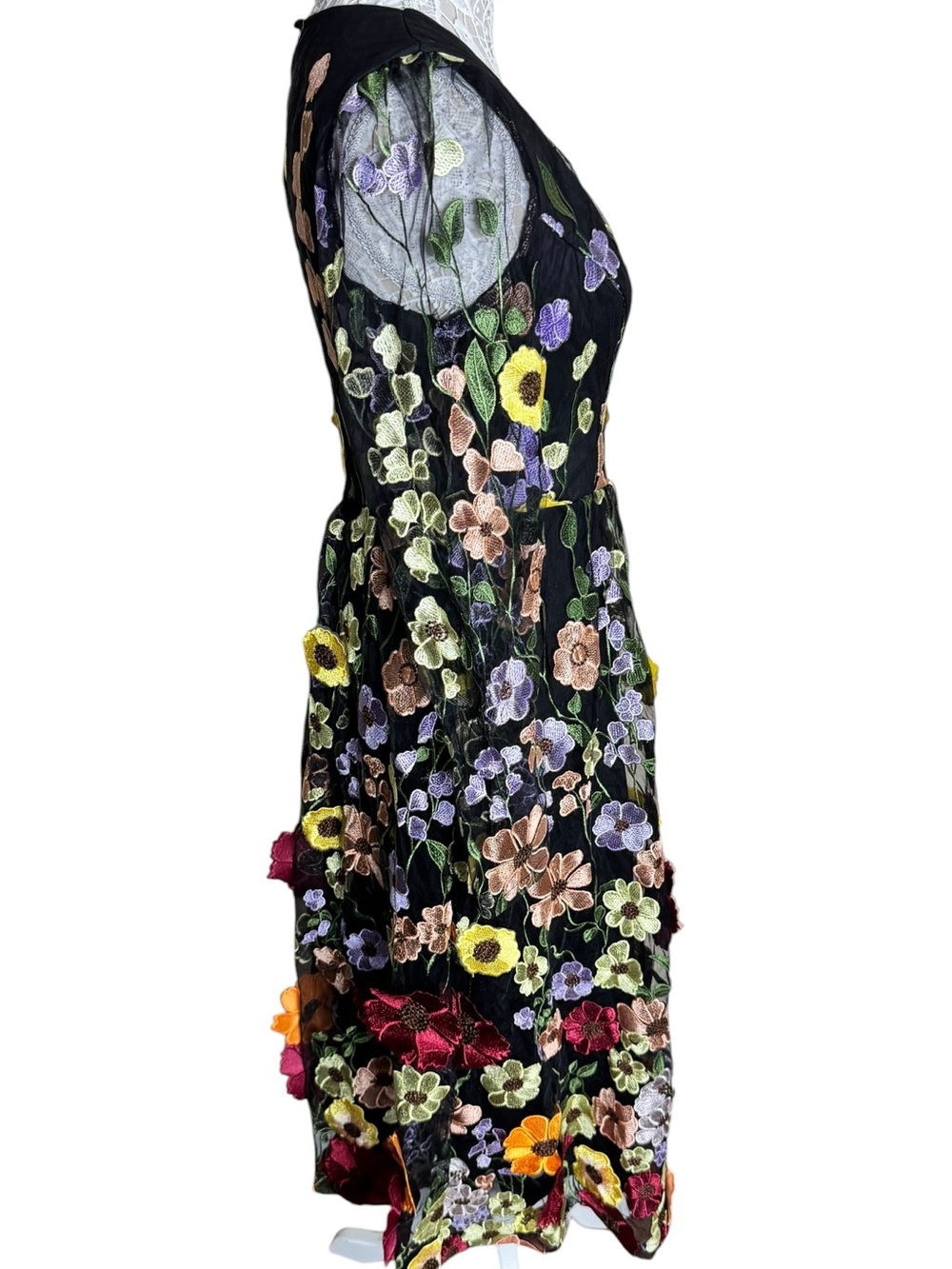 Lulu's Impressive Blossom Black 3D Floral Embroidered Midi Dress womens Medium - Picture 4 of 11